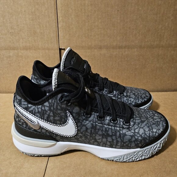 Nike Zoom LeBron NXXT Gen Black Grey Basketball Shoe DR8784 005 Mens Size 8 - Picture 3 of 10